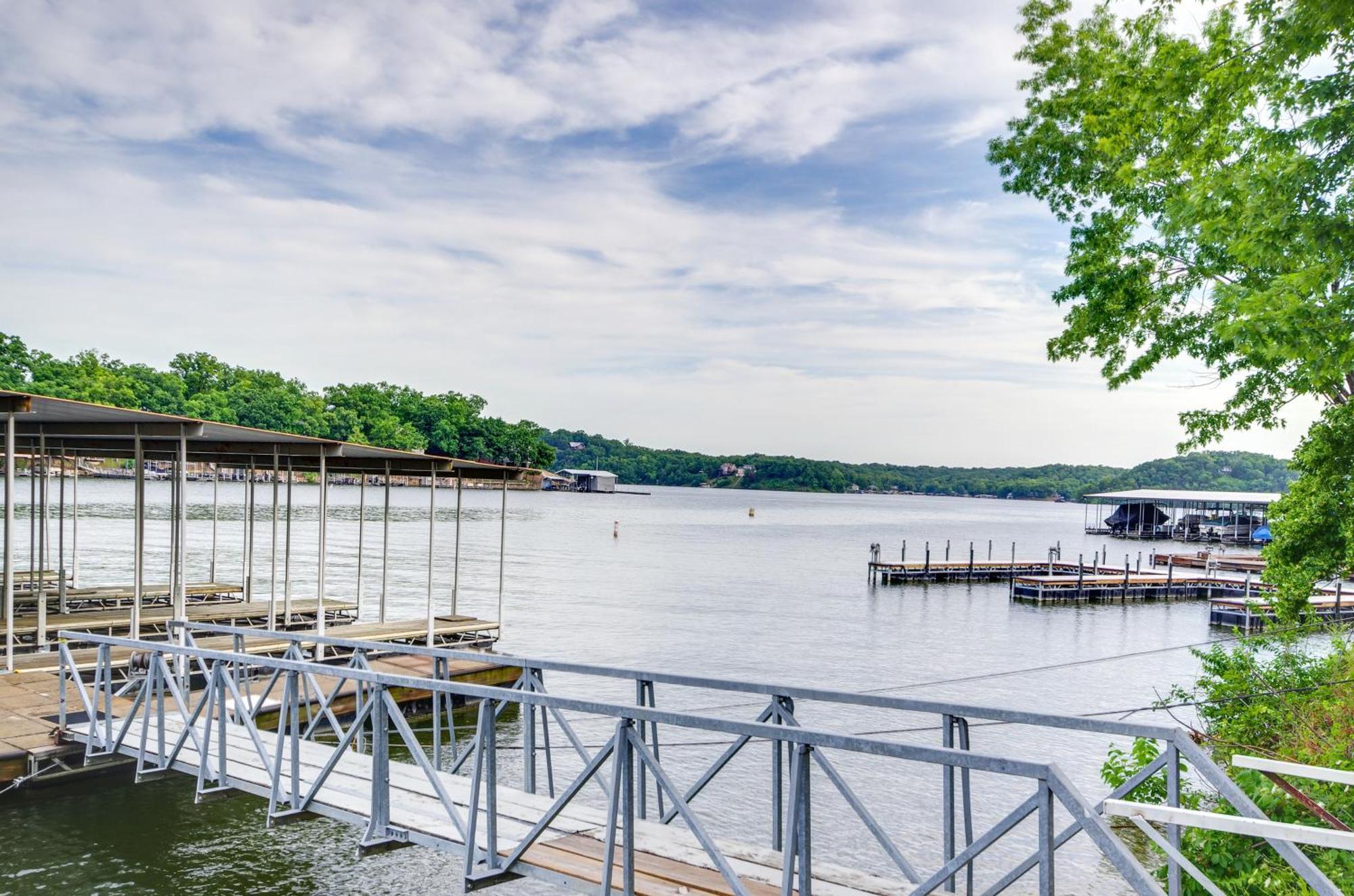 Cozy Lake Ozark Condo Rental With Grill, Pool Access Exterior foto