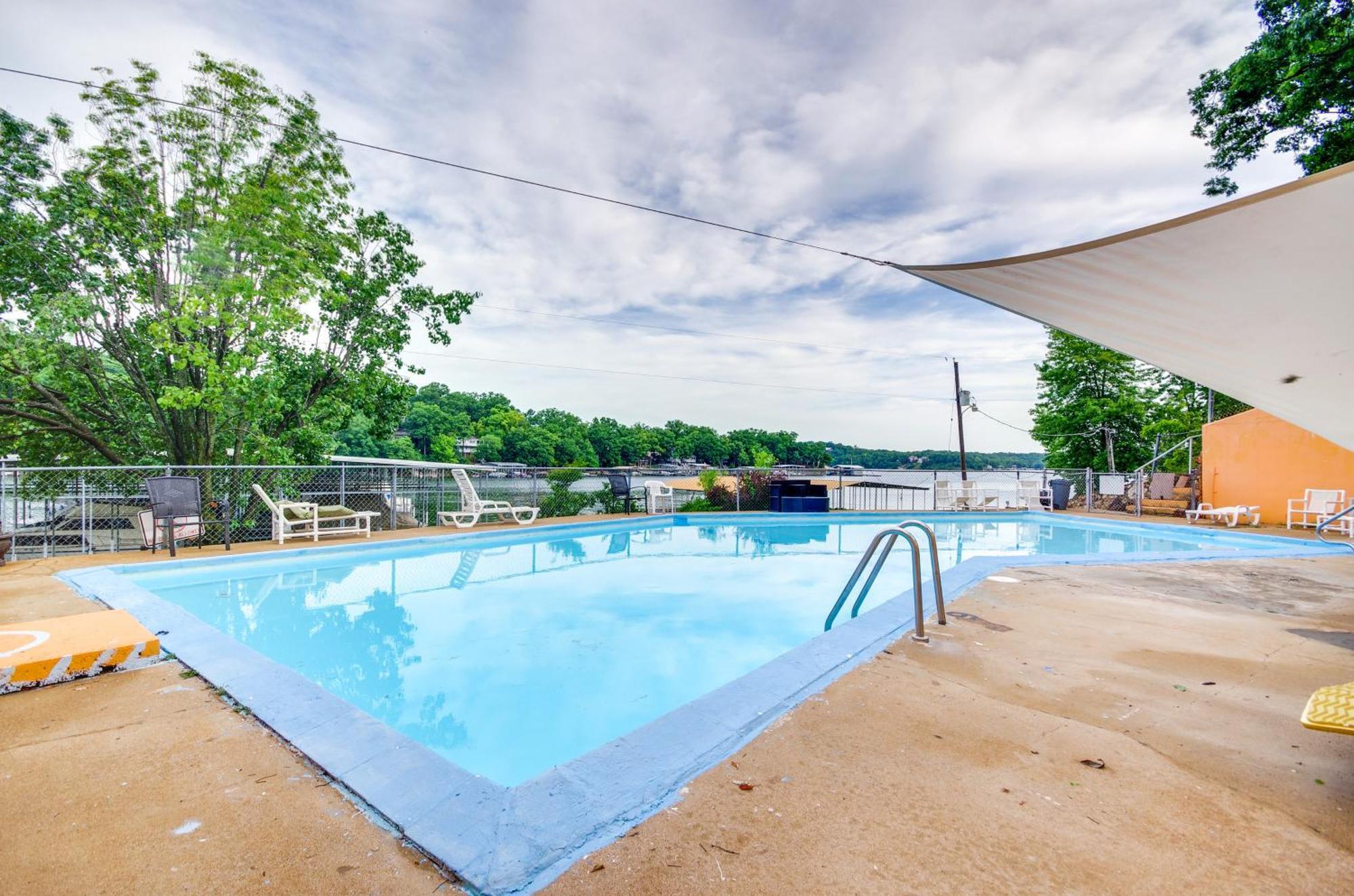 Cozy Lake Ozark Condo Rental With Grill, Pool Access Exterior foto
